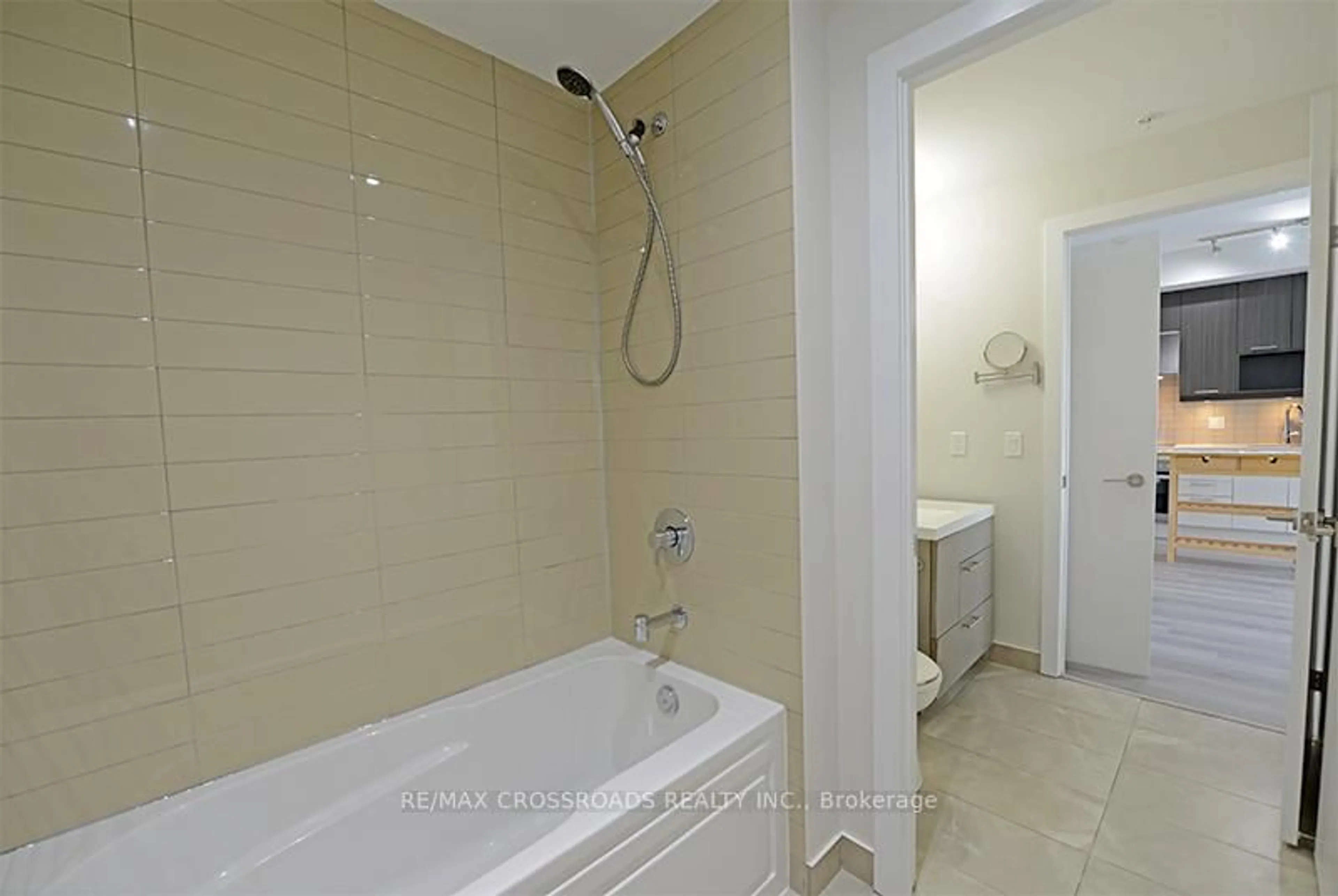 trreb/IMG-C13871960_0e683cab-9072-4beb-ac8d-e40a86885ef4-l.jpg
