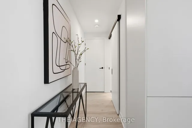 55 Charles St #1001, Toronto 3