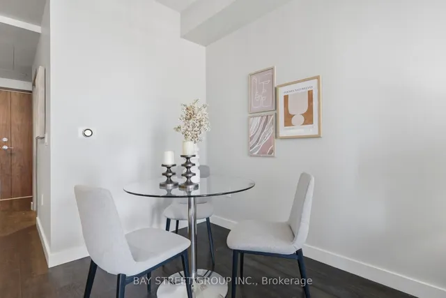85 McMahon Dr #911, Toronto 3