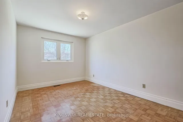 184 Edmonton Dr, Toronto 5