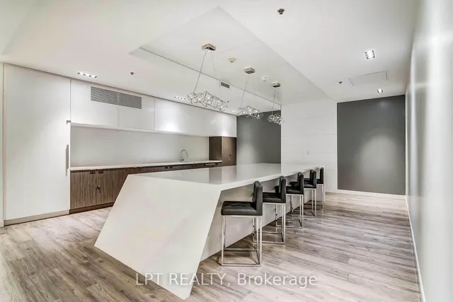 181 Dundas St #807, Toronto 3