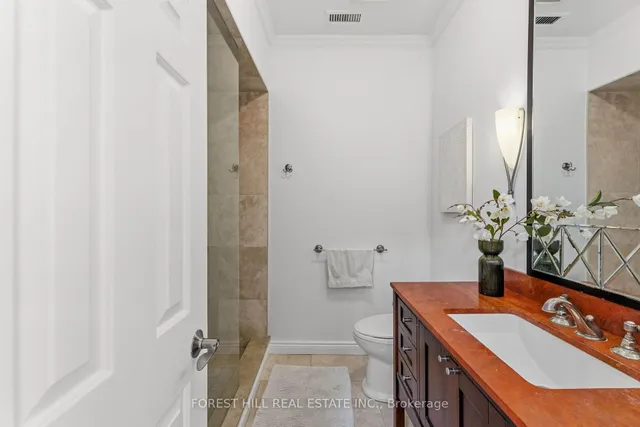 45 Heath St, Toronto 4