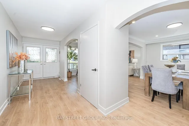 42 Faye Dr, Toronto 5