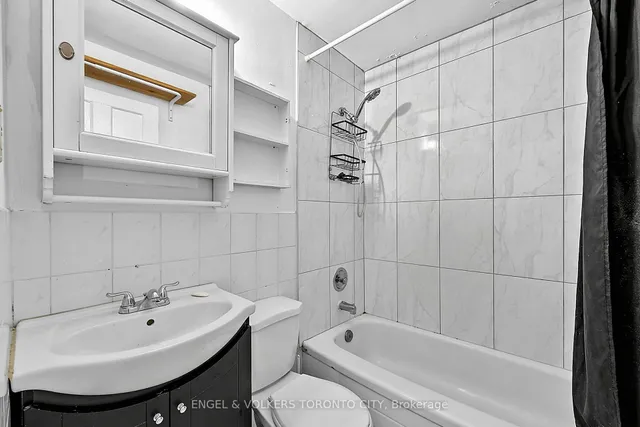 1242 College St, Toronto 5