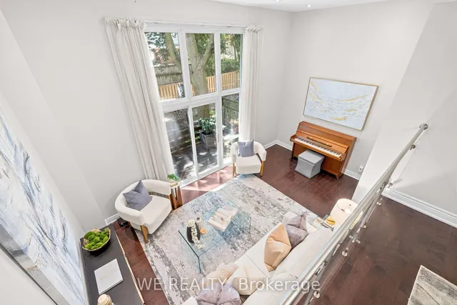 11 Stonedale Plwy, Toronto 5