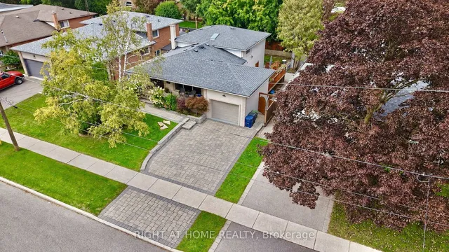 24 Stonedene Blvd, Toronto 2