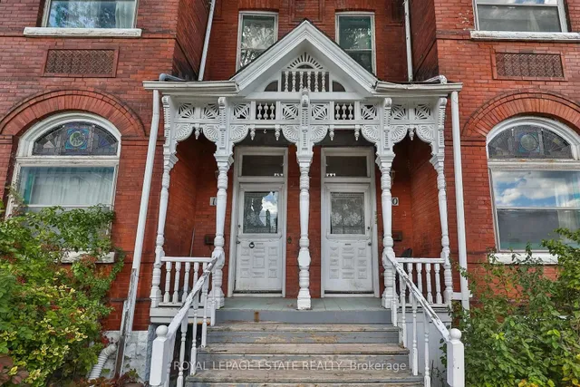 112 Baldwin St, Toronto 3