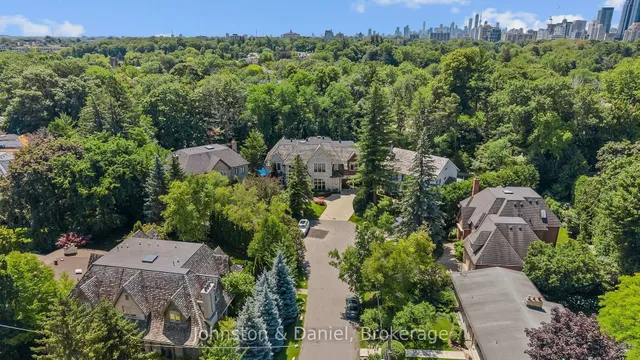 5 Pine Forest Rd, Toronto 2
