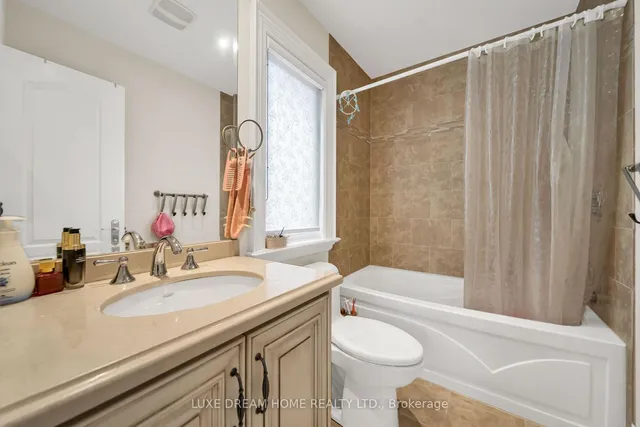 7 Geranium Crt, Toronto 5