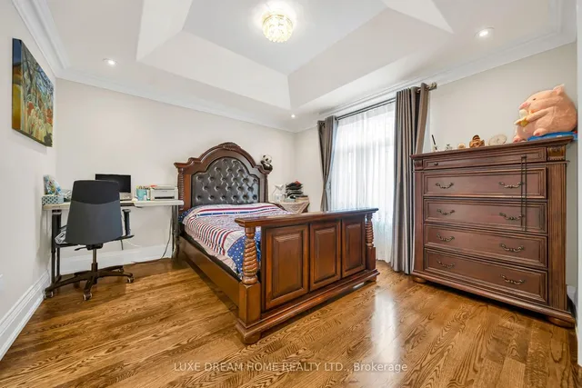 7 Geranium Crt, Toronto 4