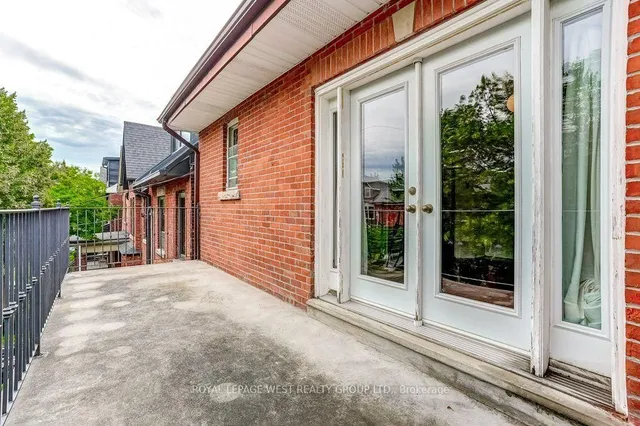 28 Concord Ave, Toronto 2