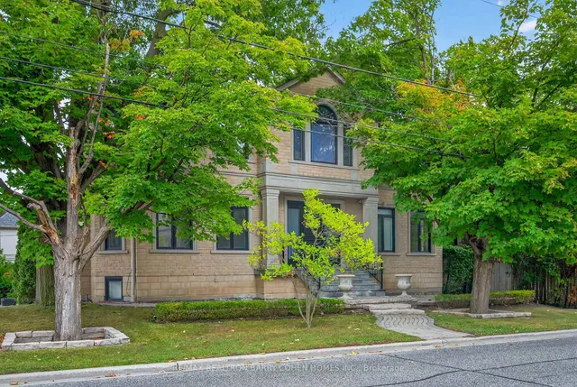 63 Gordon Rd, Toronto 4
