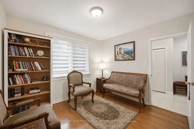 334 Woodsworth Rd, Toronto 4