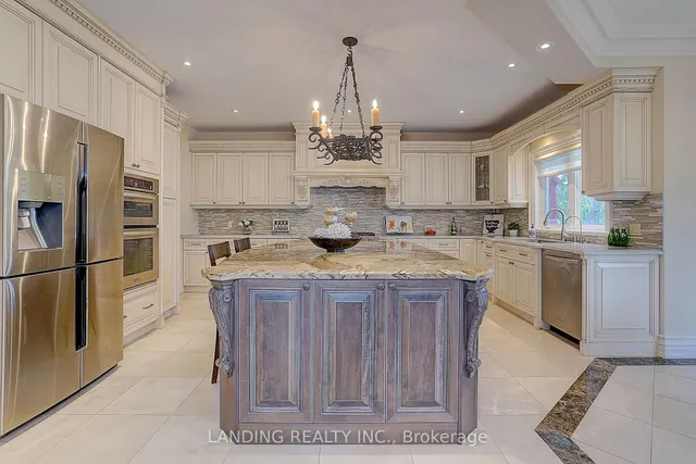24 Abbotsford Rd, Toronto 5