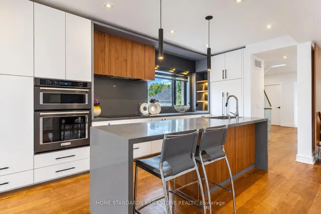 7 Heather St, Toronto 3