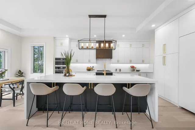 262 Senlac Rd, Toronto 2