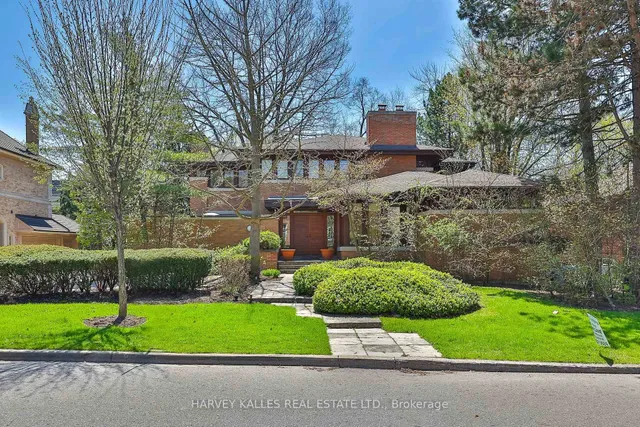 223 Hillhurst Blvd, Toronto 2
