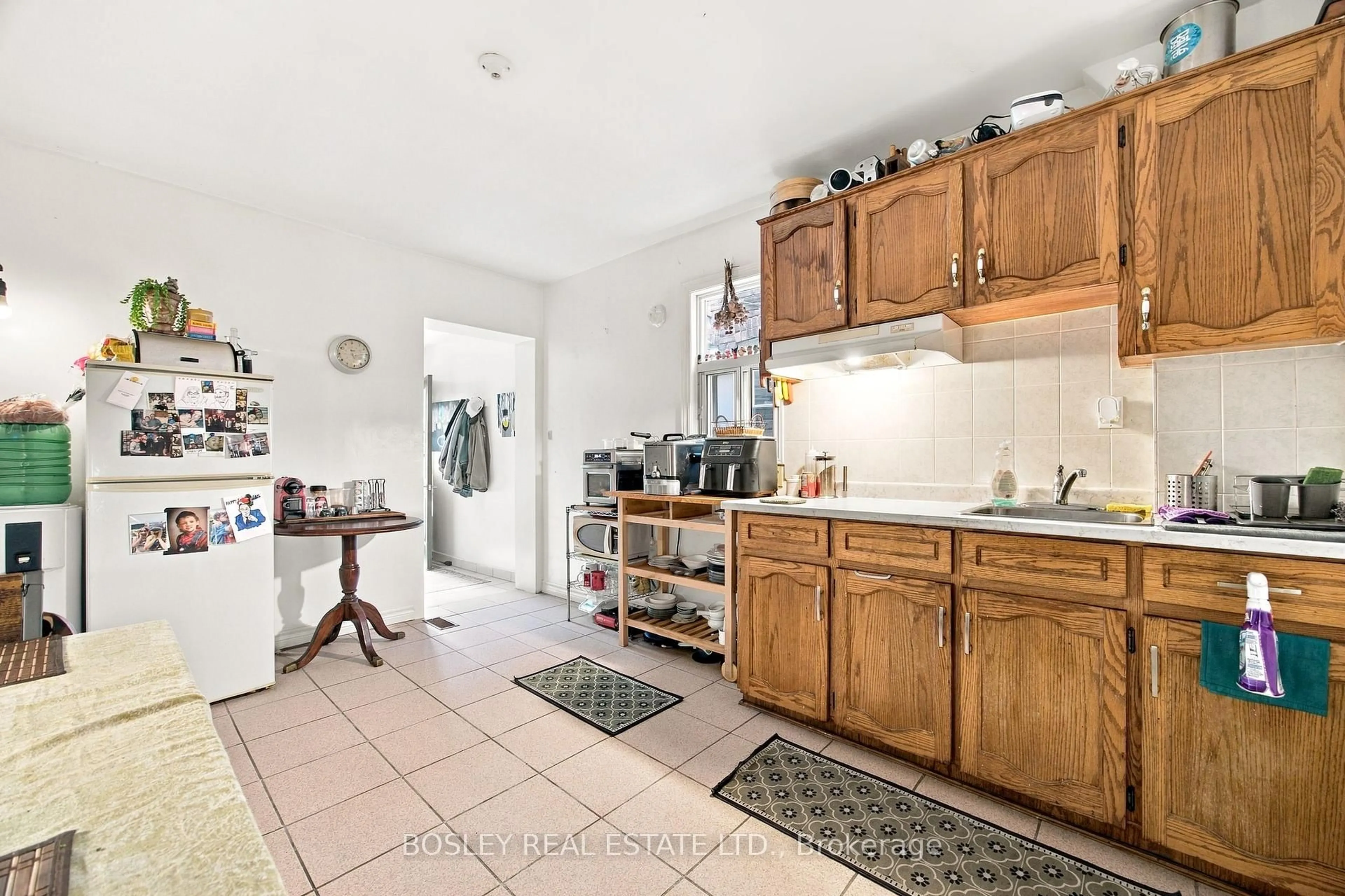 trreb/IMG-C14086068_0db4fccf6c128e96d55fad42455d767c7b32a3fcab22162b18ed7279f517fb3a.jpg