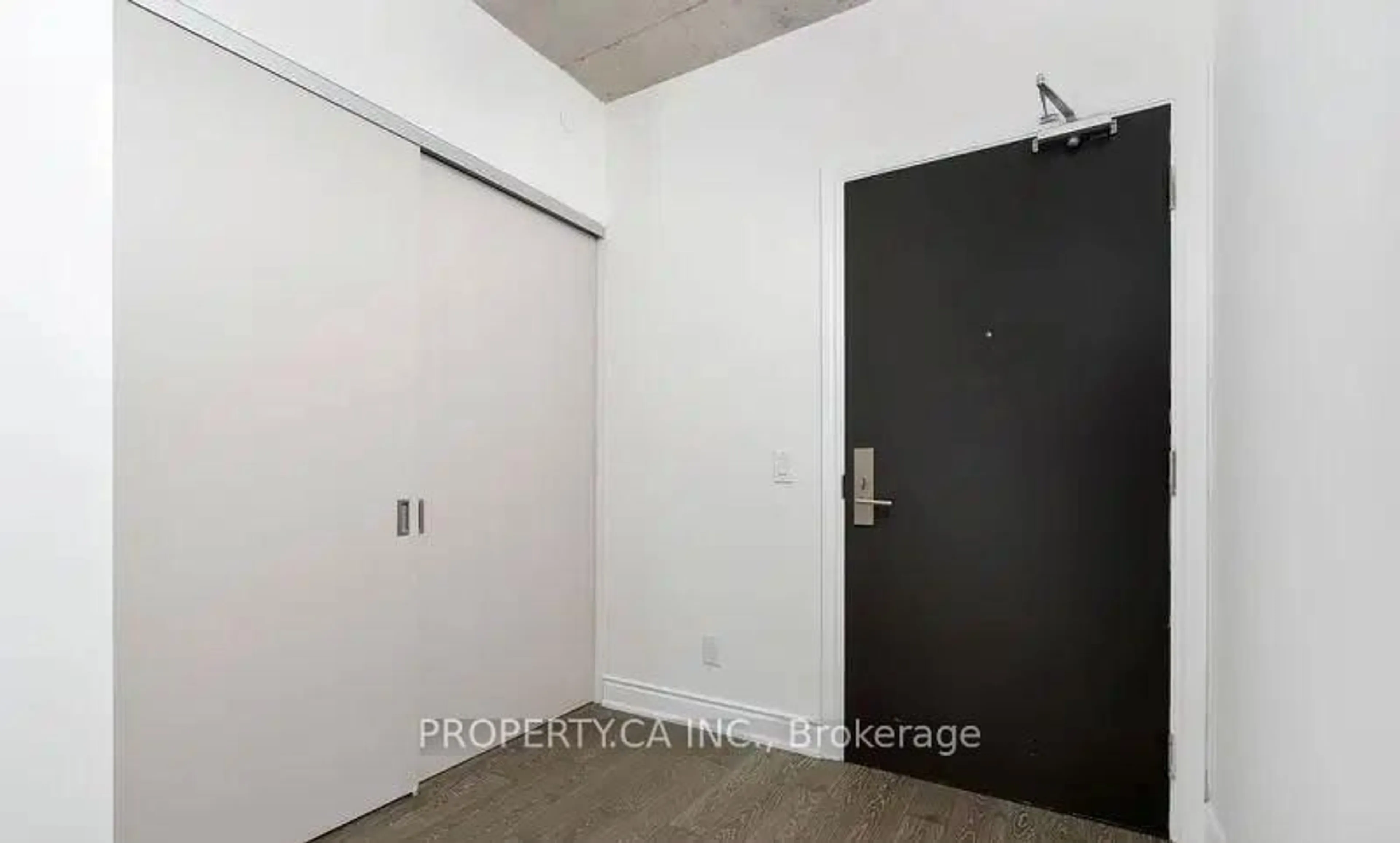 trreb/IMG-C14106428_b4788e7f9ebab664de4dfcc65ba1eec242bd2477518c92dfa10a78aad7ccc03d.jpg