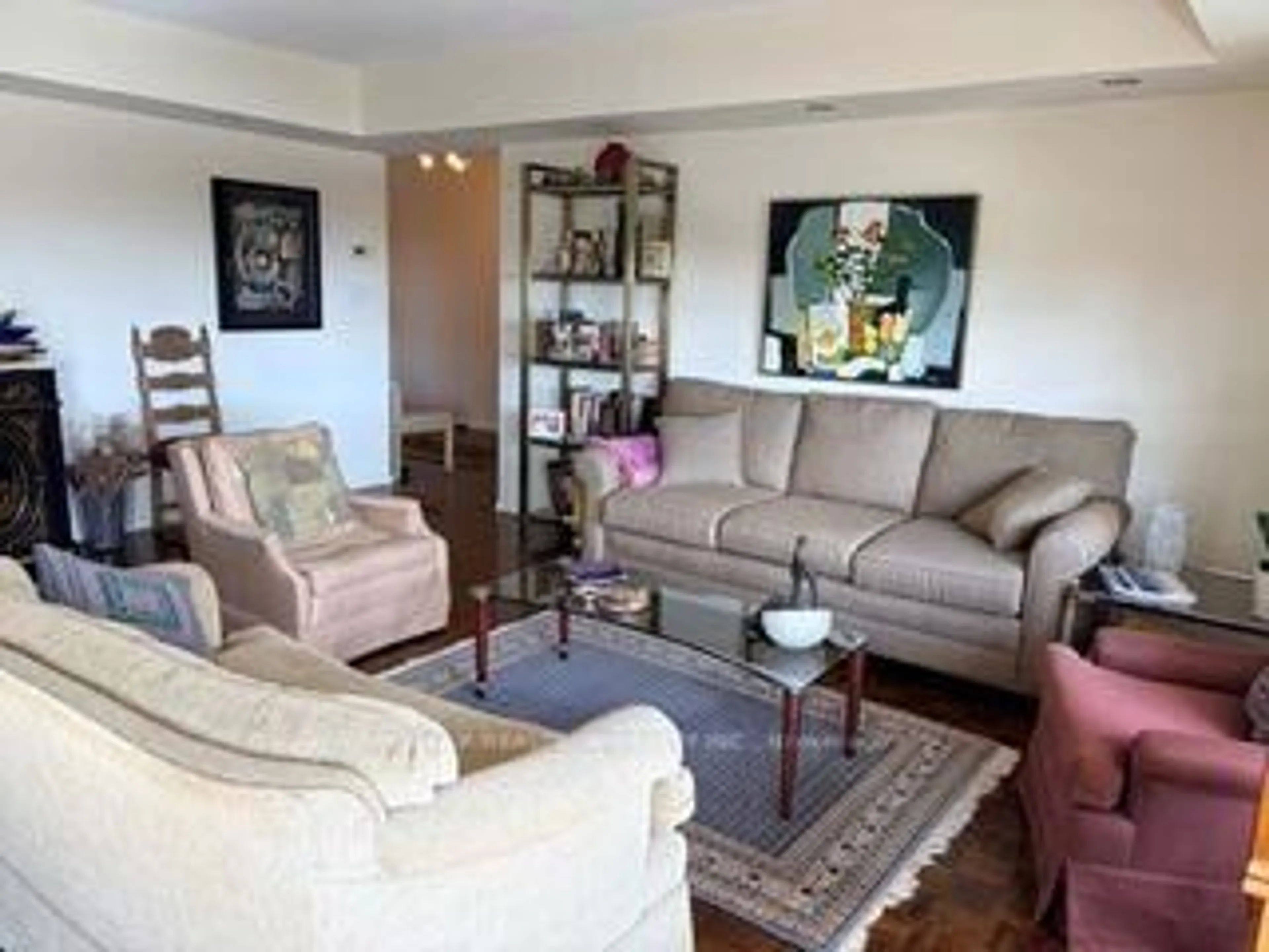 trreb/IMG-C14107180_1e7ce20d12398975f3300e4d77046d60f44298663ca65a3426c647bbf4bada62.jpg