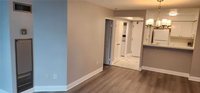 Additional property image - 942 Yonge St Unit 703