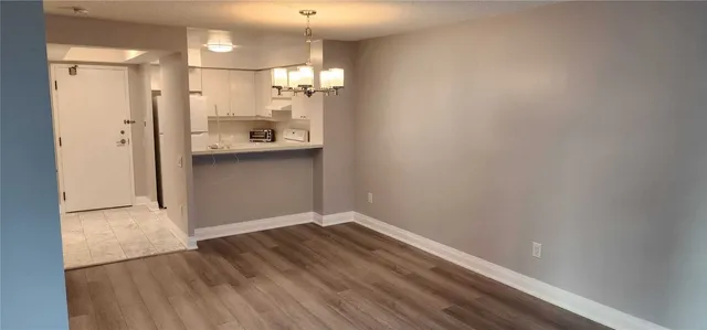 Additional property image - 942 Yonge St Unit 703