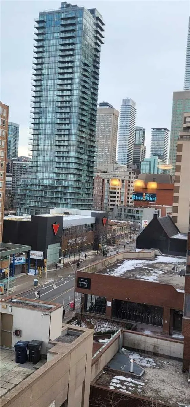 Additional property image - 942 Yonge St Unit 703