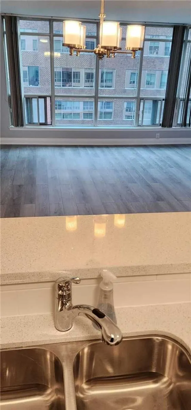 Additional property image - 942 Yonge St Unit 703