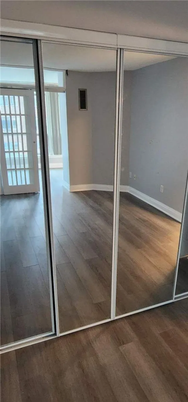 Additional property image - 942 Yonge St Unit 703