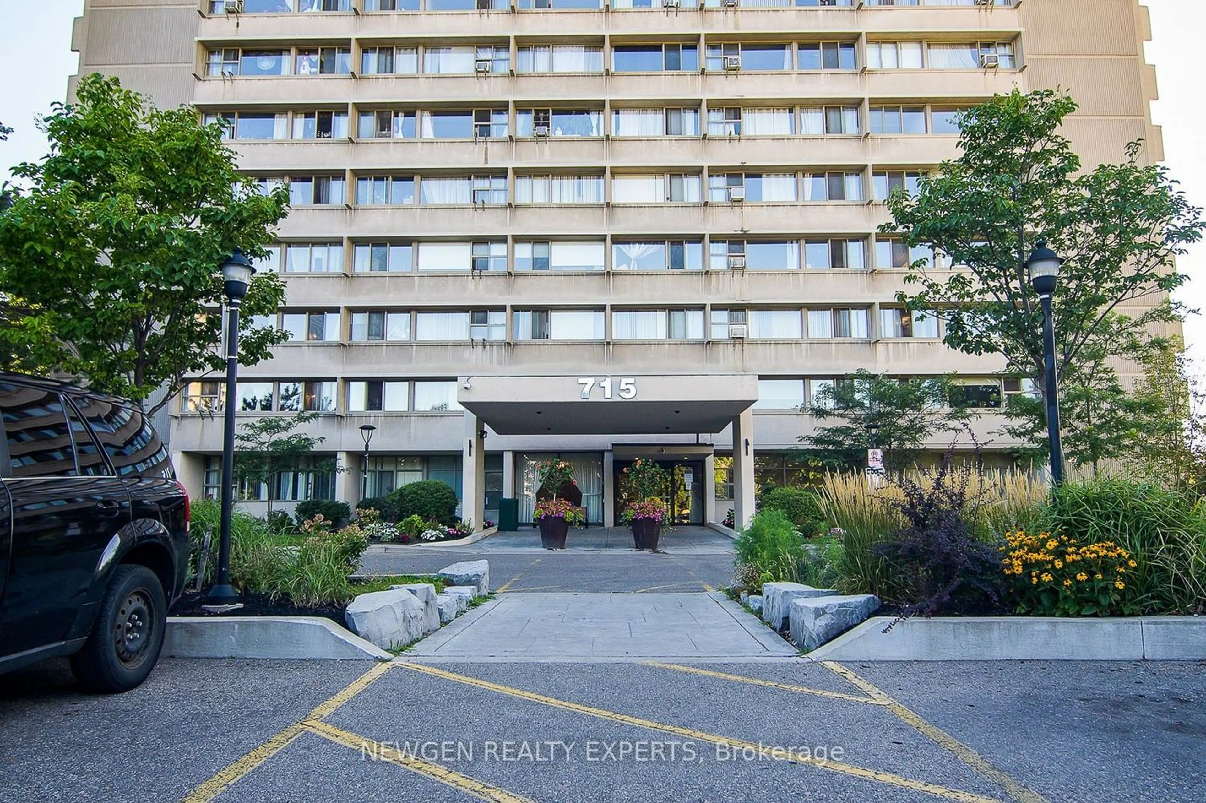 A pic from exterior of the house or condo for 715 Don Mills Rd #2606, Toronto Ontario M3C 1S5