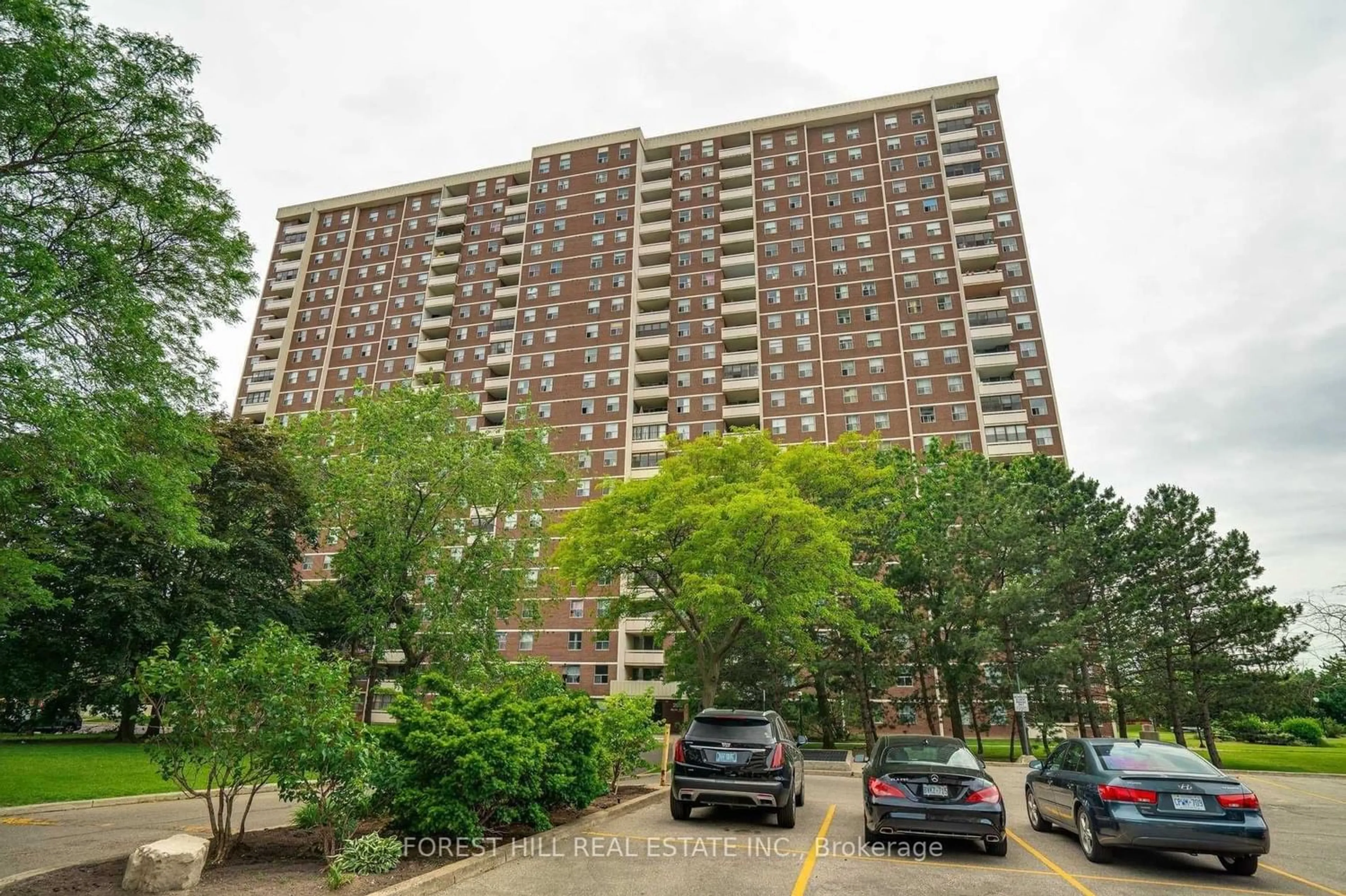 A pic from exterior of the house or condo for 205 Hilda Ave #812, Toronto Ontario M2M 4B1