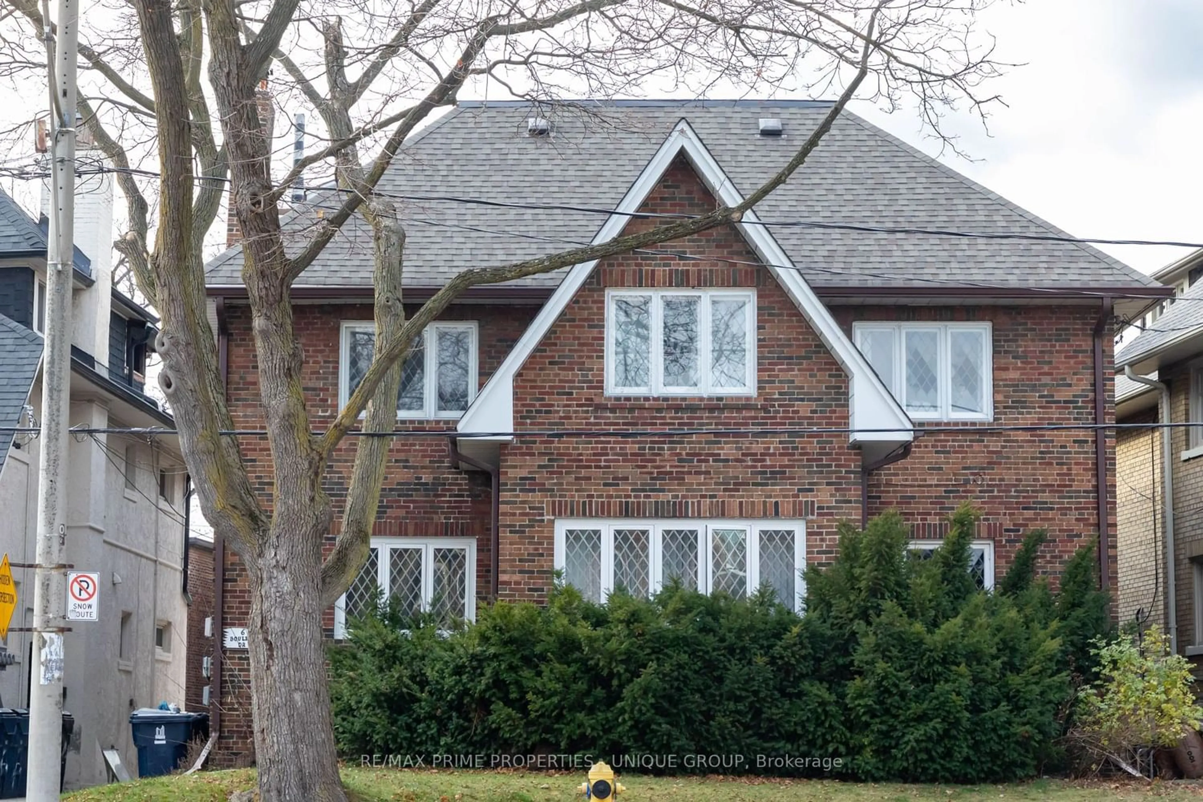 Home with brick exterior material for 6 Boulton Dr, Toronto Ontario M4V 2V4