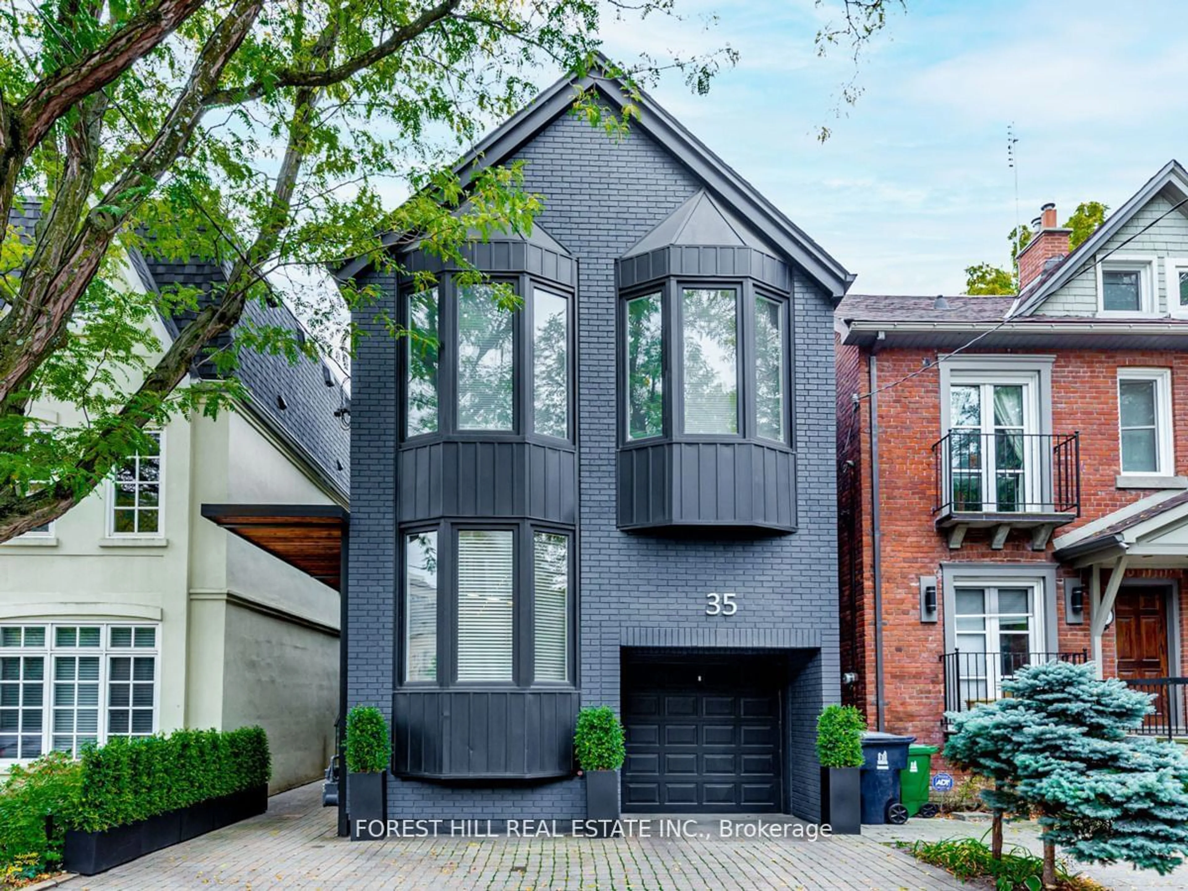 Home with brick exterior material for 35 Balmoral Ave, Toronto Ontario M4V 1J5