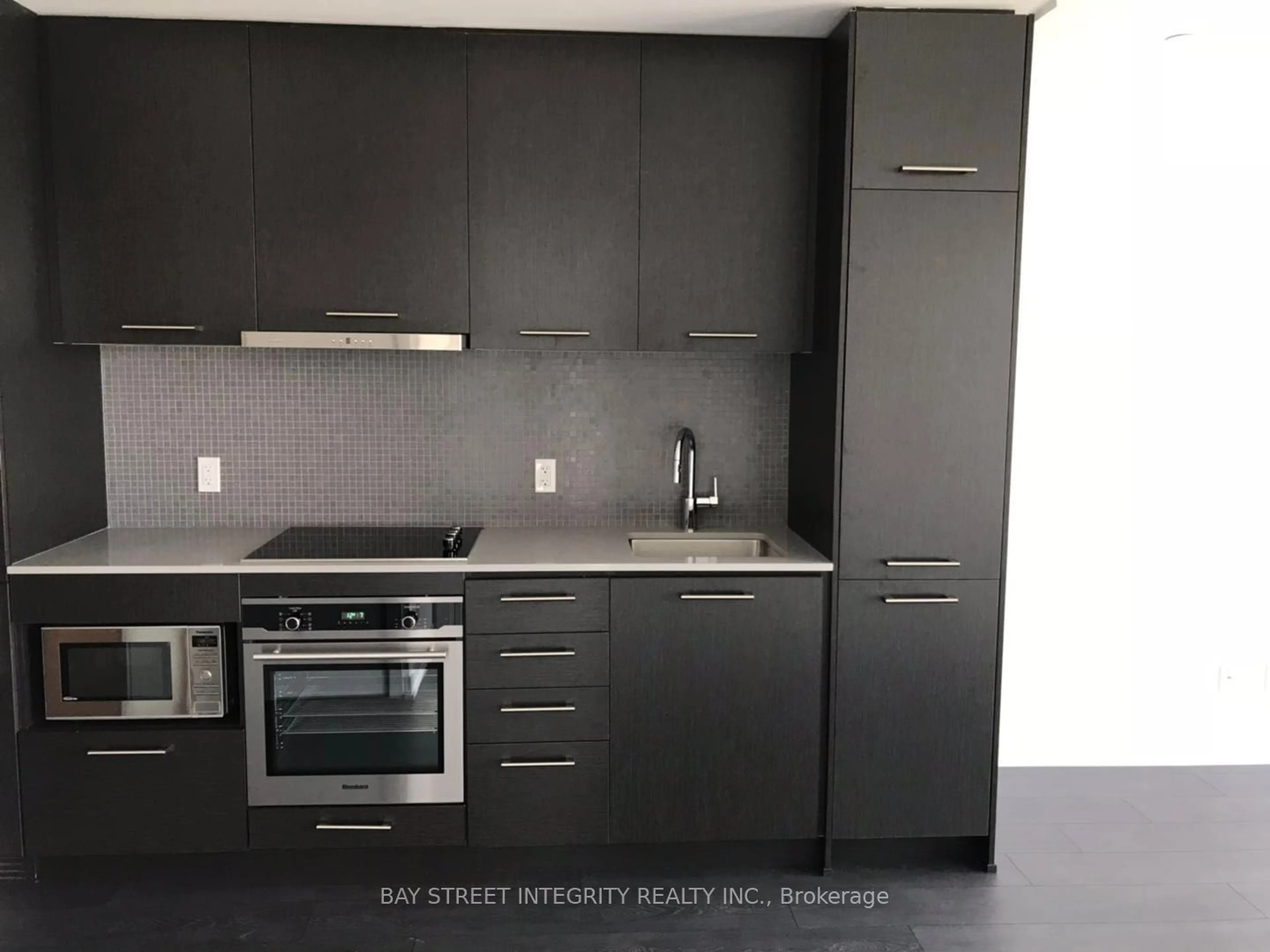 Standard kitchen, unknown for 87 Peter St #4610, Toronto Ontario M5V 0P1