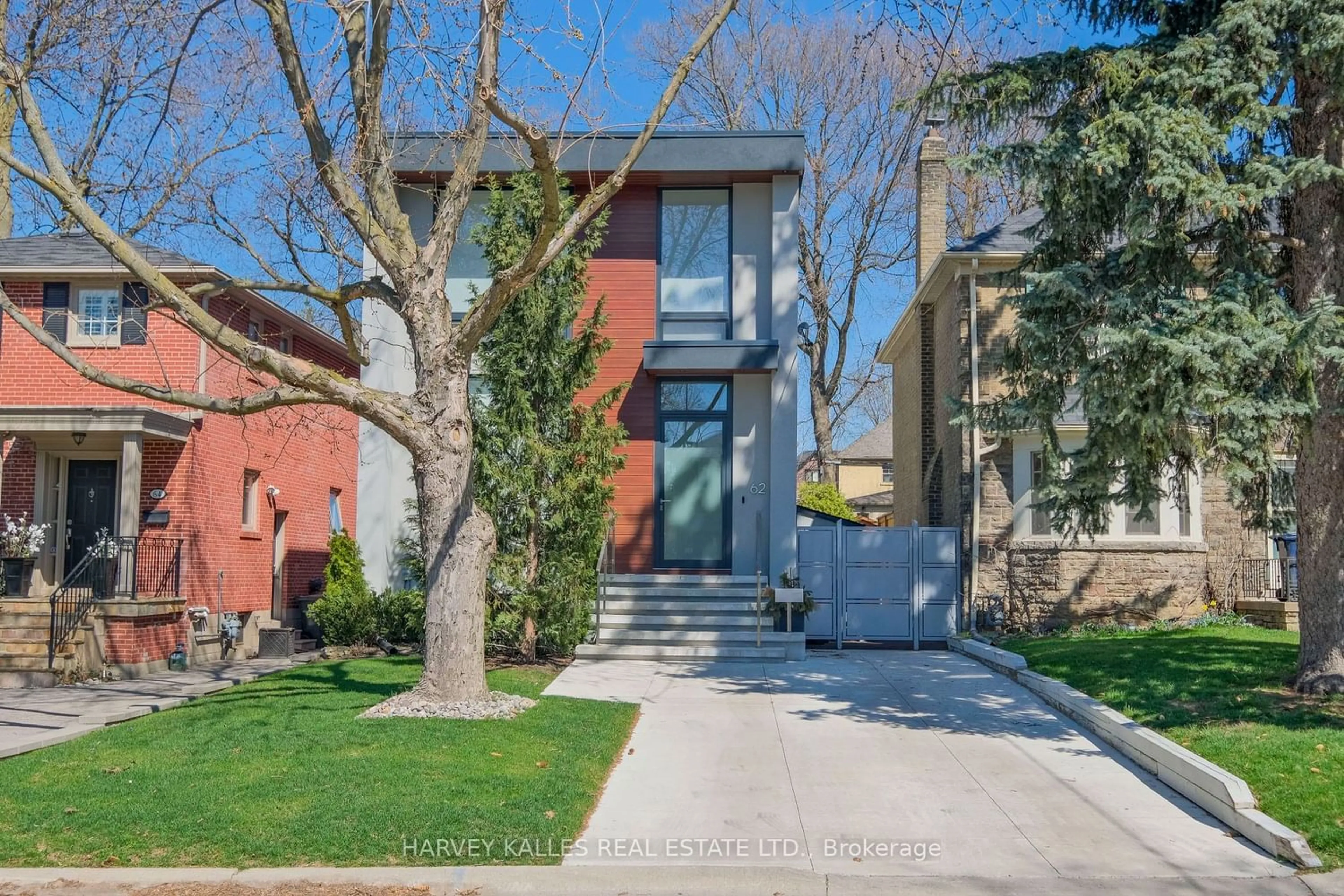 A pic from exterior of the house or condo for 62 Felbrigg Ave, Toronto Ontario M5M 2M1