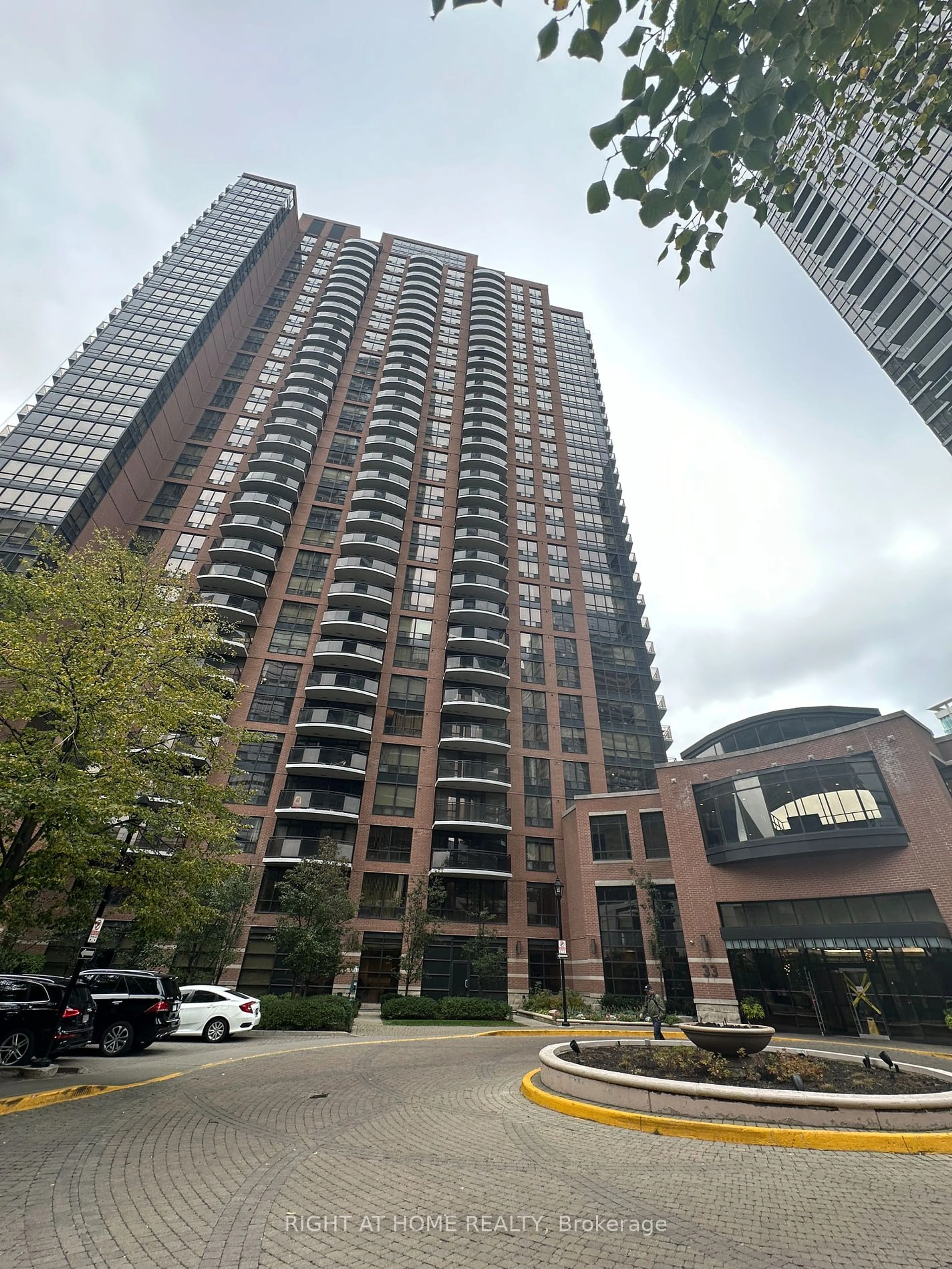 A pic from exterior of the house or condo for 33 Sheppard Ave #1205, Toronto Ontario M2N 7K1