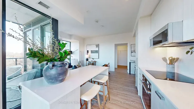 Additional property image - 250 Lawrence Ave Unit 624
