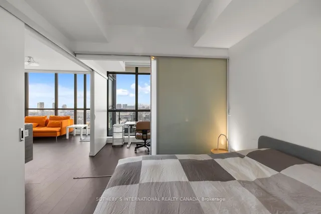 Additional property image - 8 Charlotte St Unit 3007