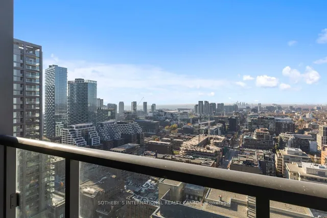 Additional property image - 8 Charlotte St Unit 3007