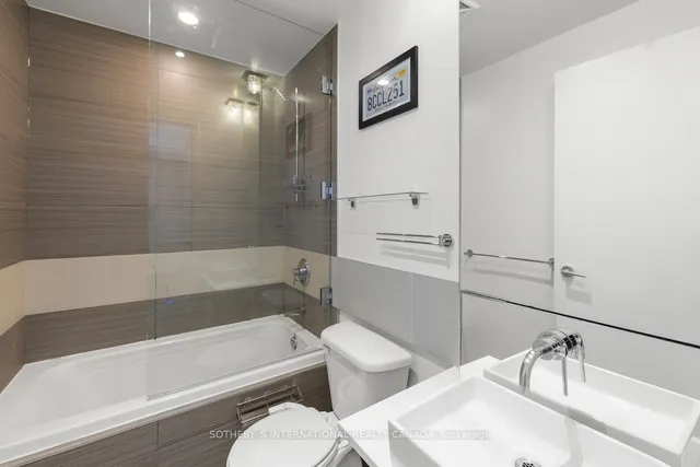 Additional property image - 8 Charlotte St Unit 3007