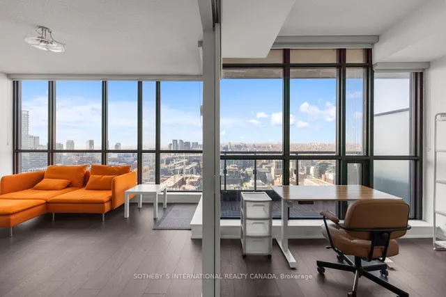 Additional property image - 8 Charlotte St Unit 3007