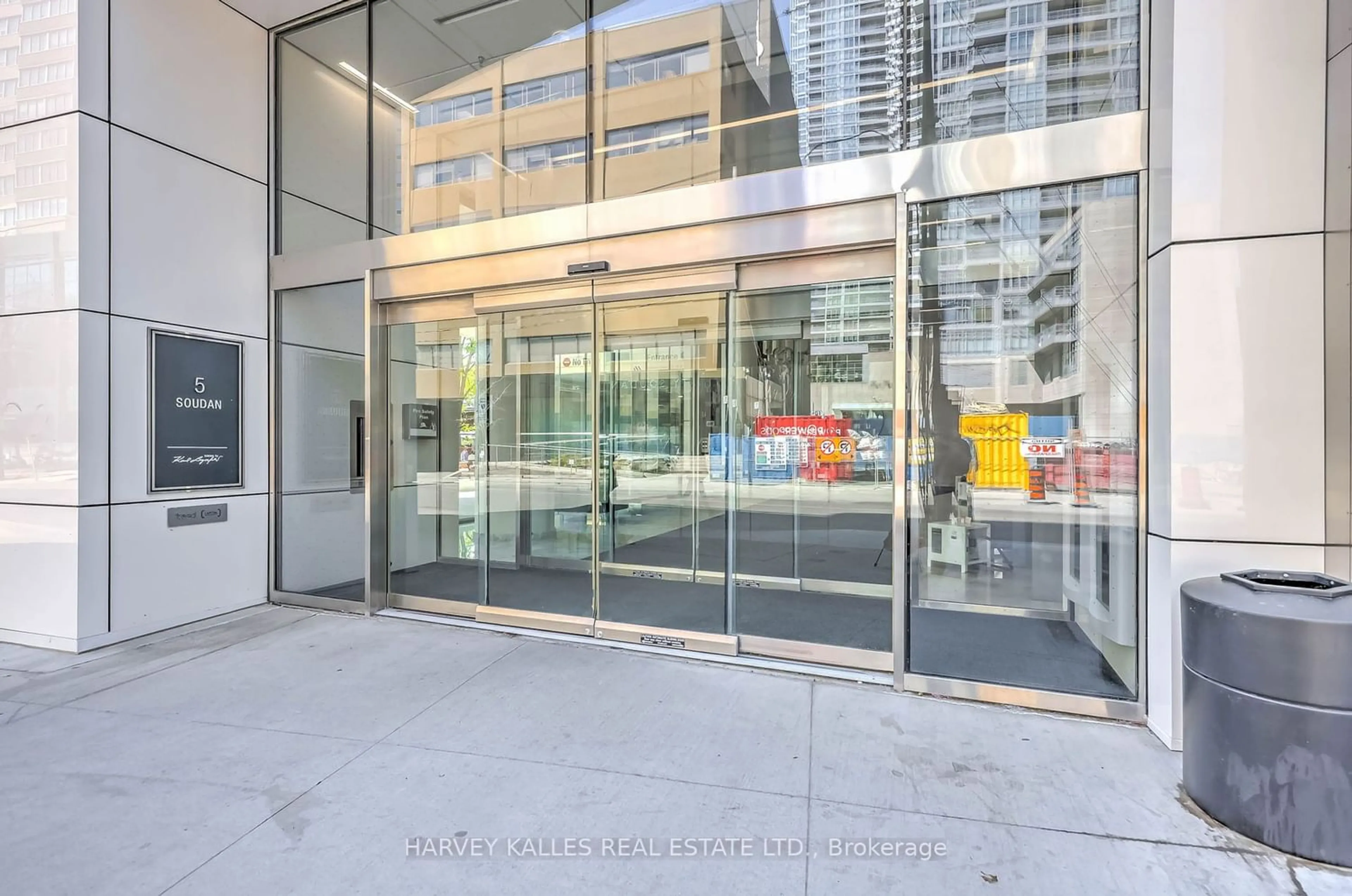 Other indoor space for 5 Soudan Ave #3403, Toronto Ontario M4S 0B1