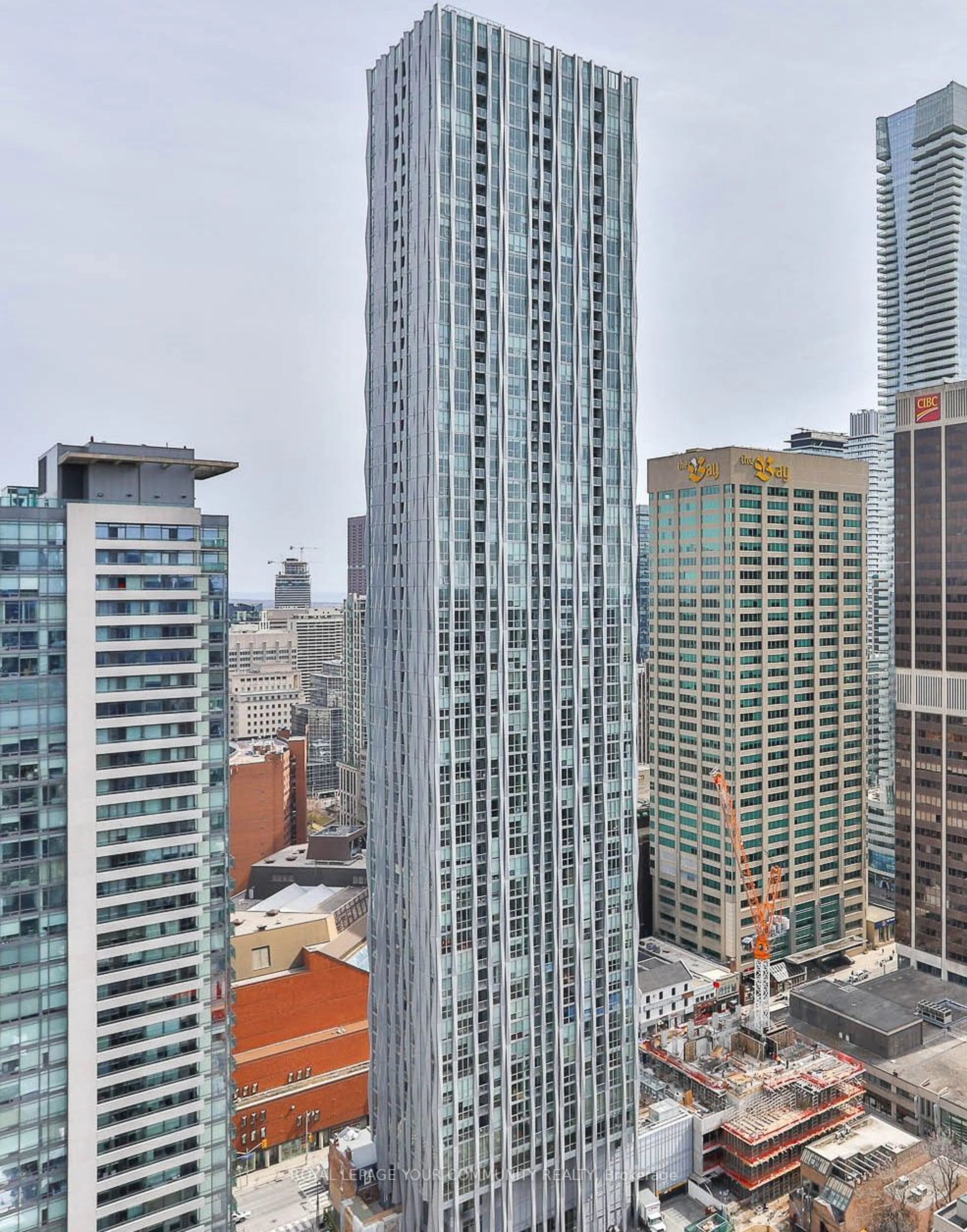 Outside view for 1 Yorkville Ave #2407, Toronto Ontario M4W 0B1