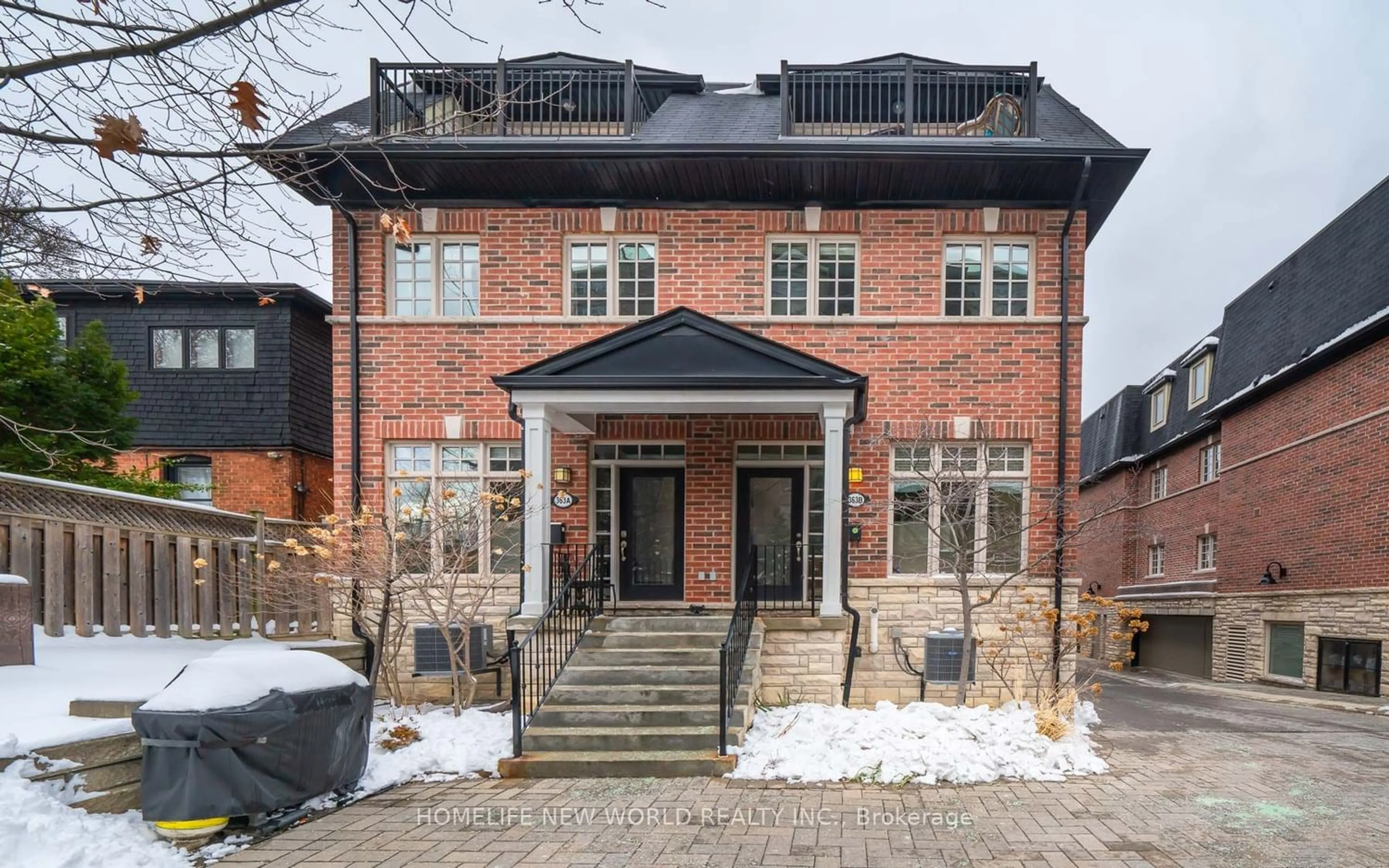 Home with brick exterior material for 363B Roehampton Ave, Toronto Ontario M4P 1S3