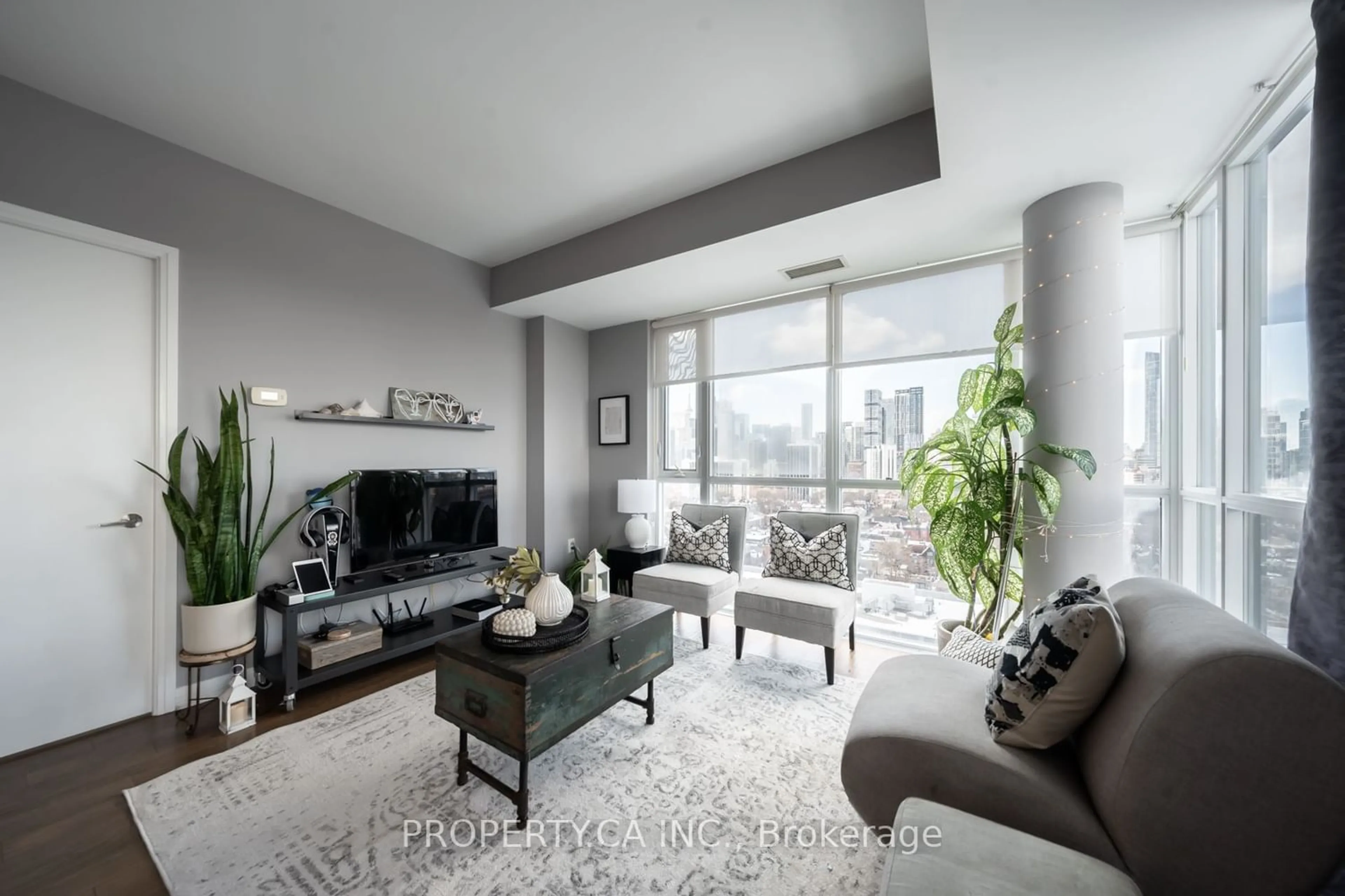 Living room for 25 Cole St #1601, Toronto Ontario M5A 4M3
