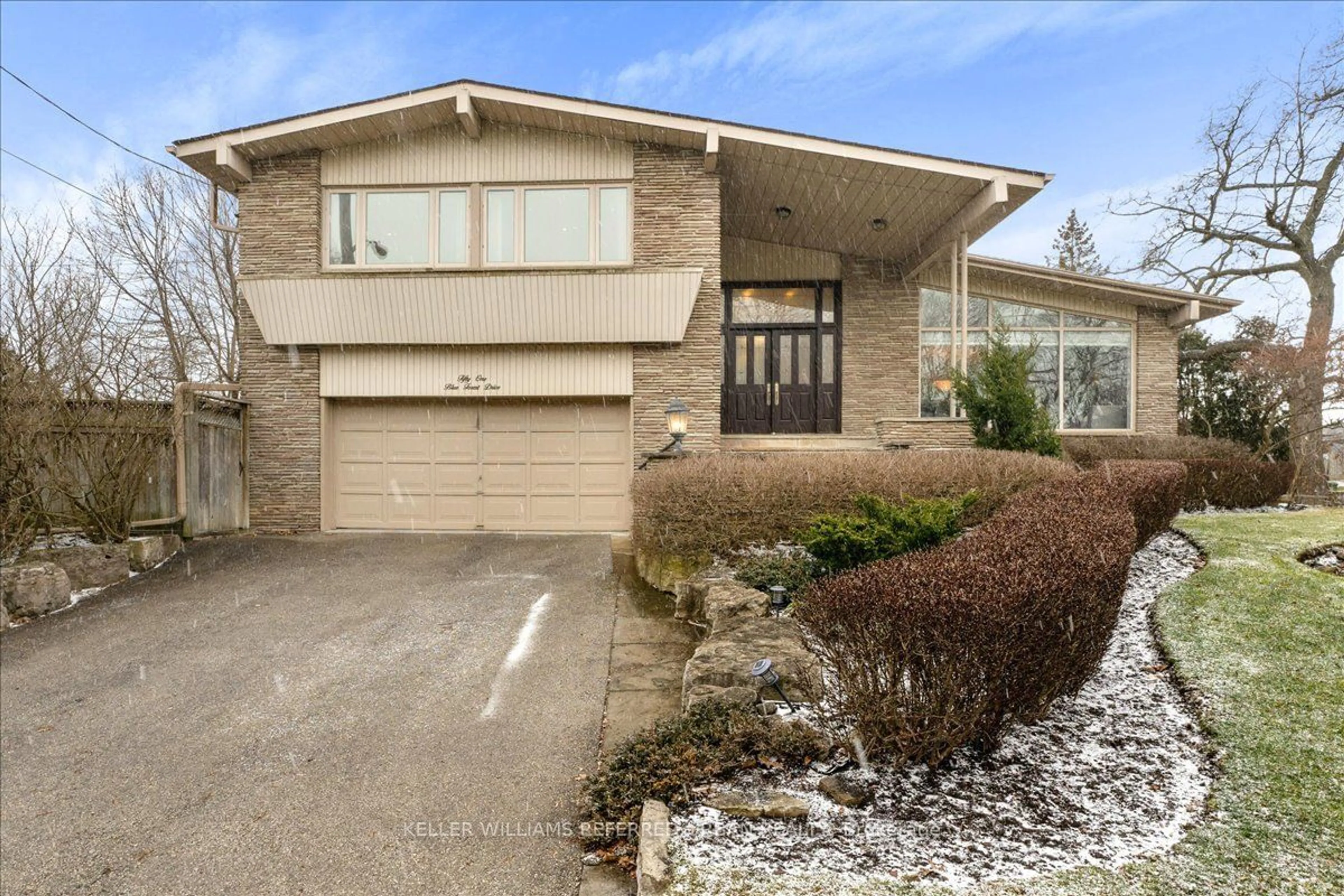 Frontside or backside of a home for 51 Blue Forest Dr, Toronto Ontario M3H 4W6
