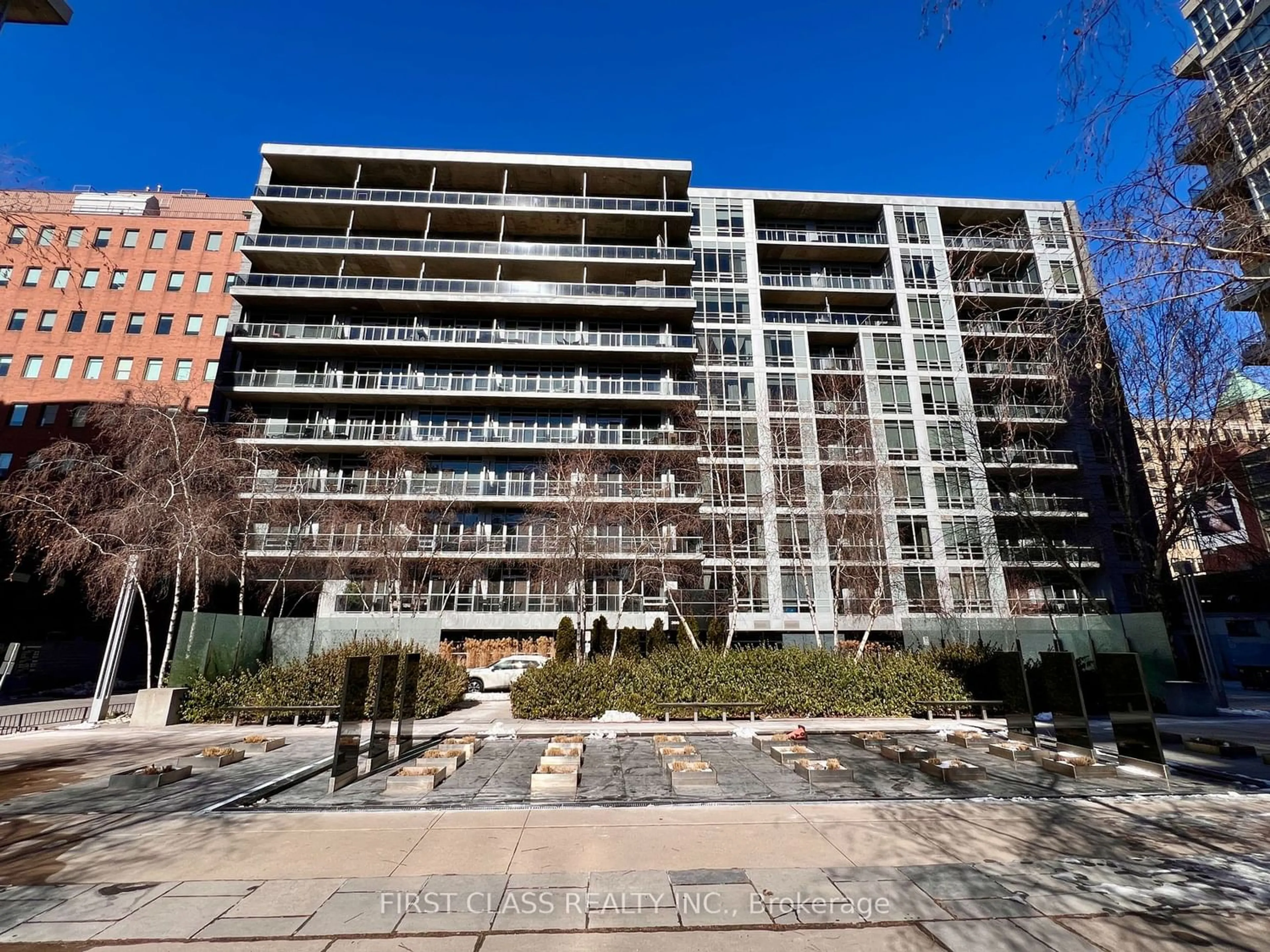 A pic from exterior of the house or condo for 399 Adelaide St #611, Toronto Ontario M5V 1S1