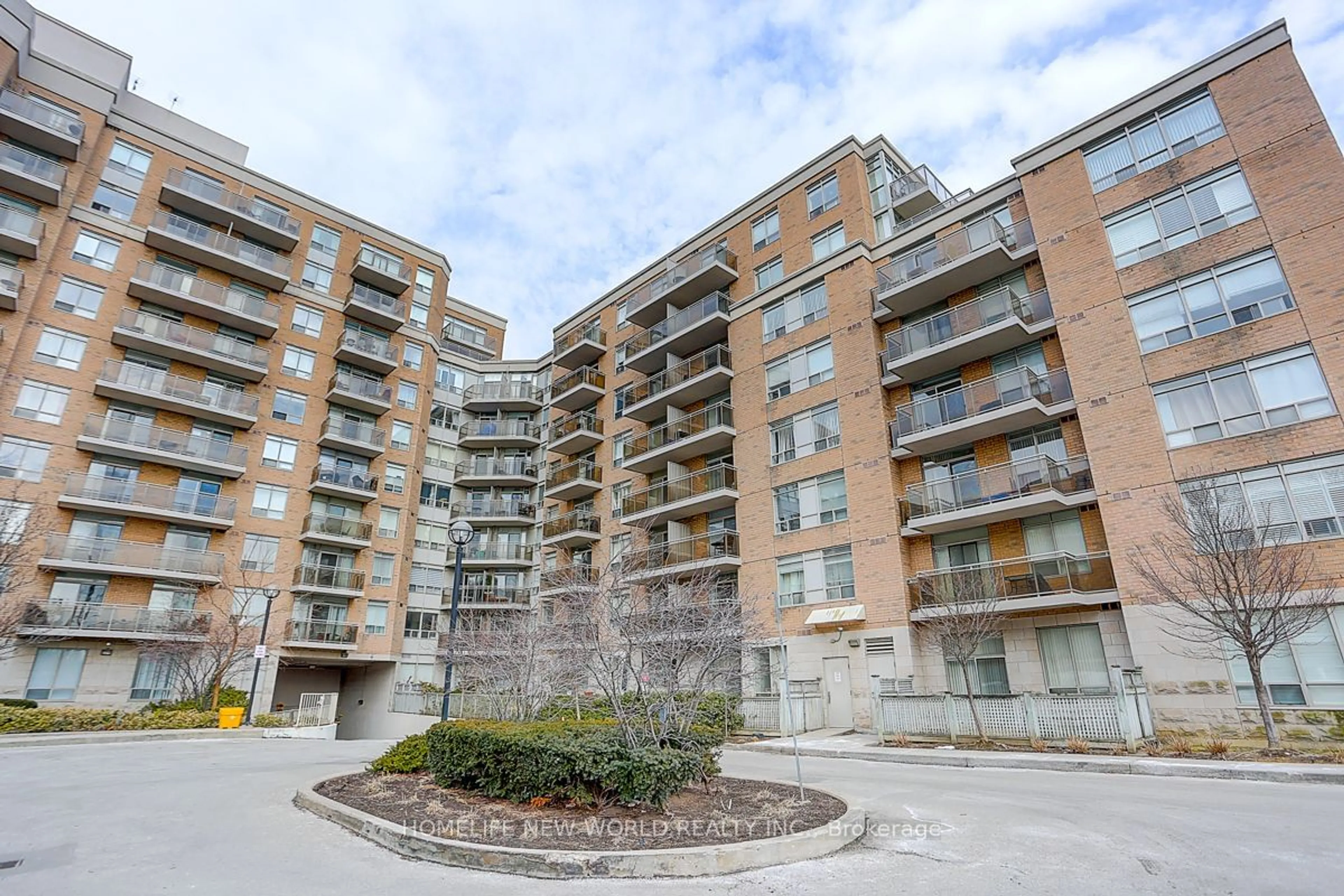 A pic from exterior of the house or condo for 650 Lawrence Ave #634, Toronto Ontario M6A 3E8