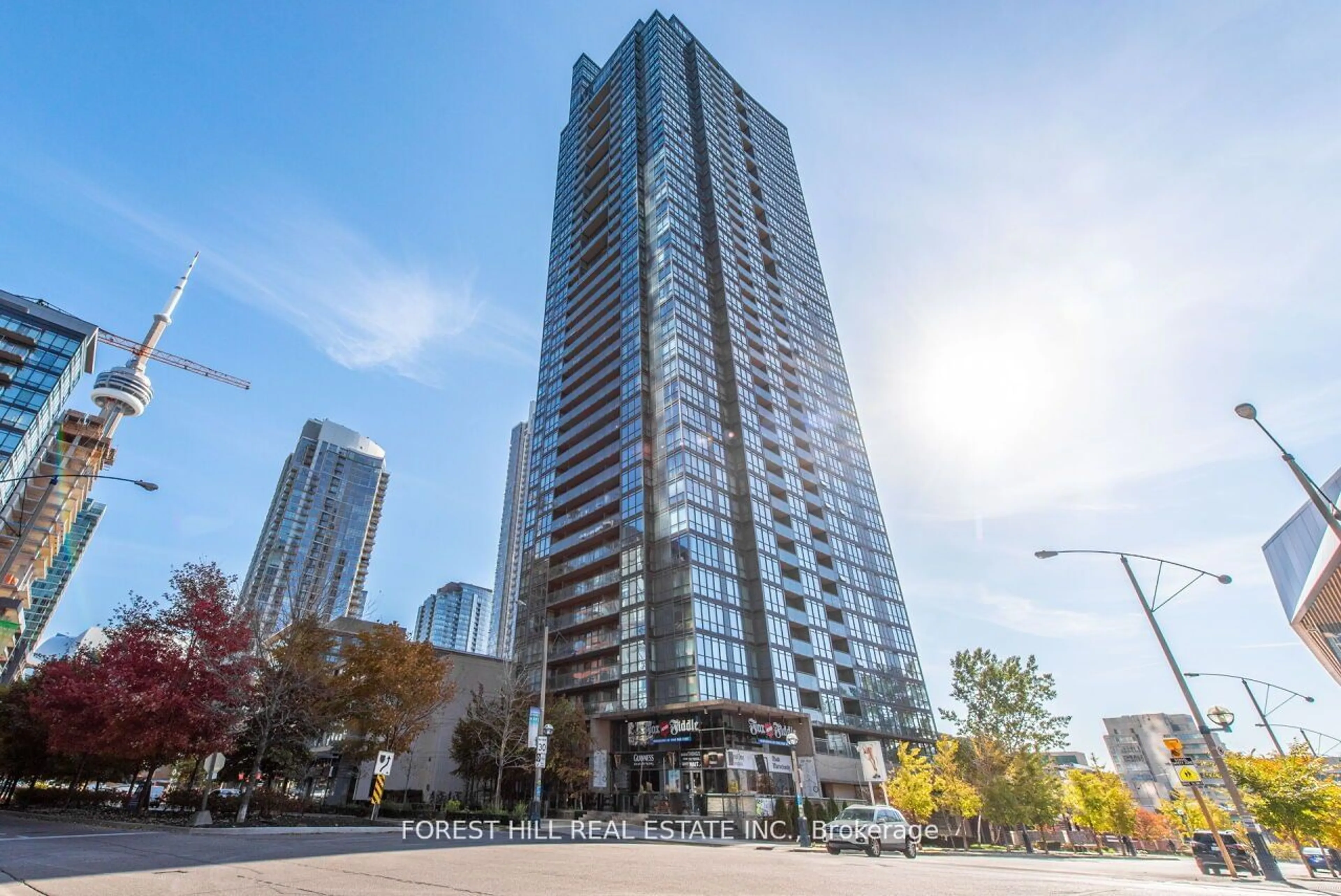 A pic from exterior of the house or condo for 15 Fort York Blvd #Ph01, Toronto Ontario M5V 3Y4