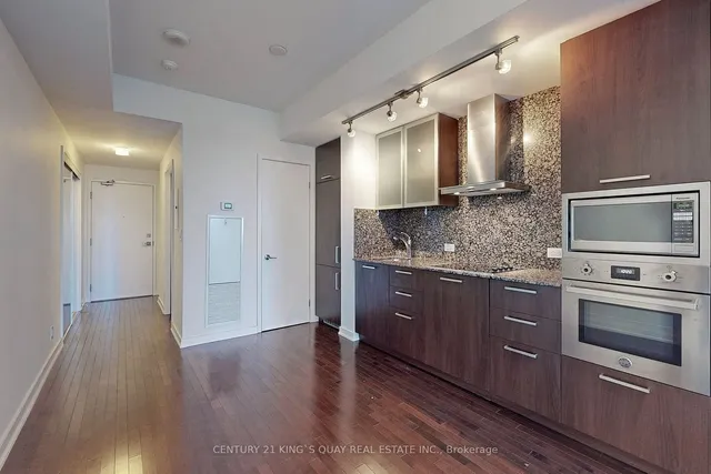 Additional property image - 12 York St Unit 808